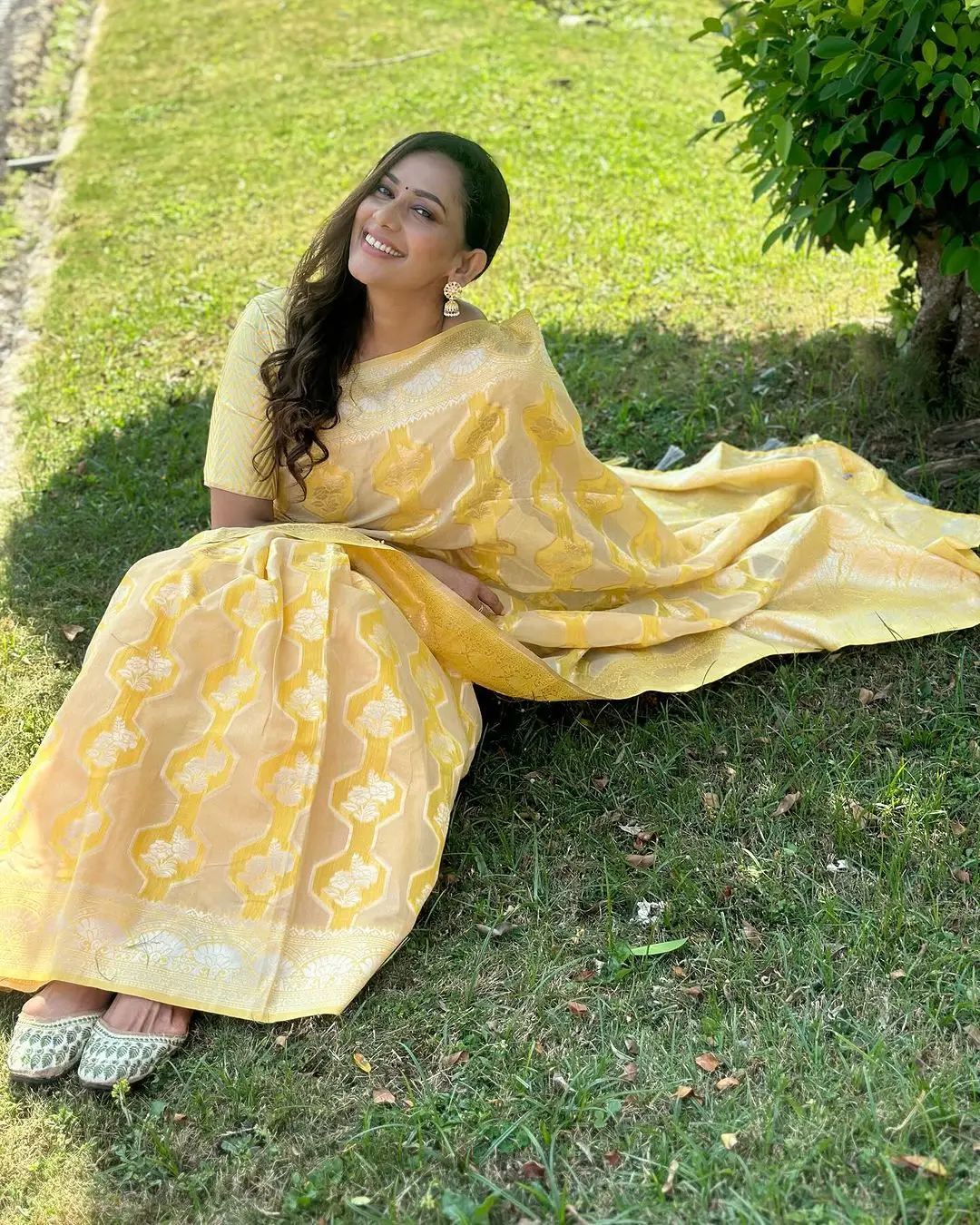 Indian Actress Sanjana Singh in Traditional Yellow Color Saree Blouse